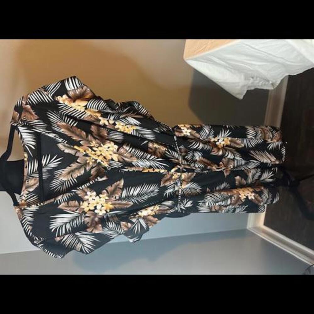 Size 4XL Vacation Ready Romper - Picture 3 of 5